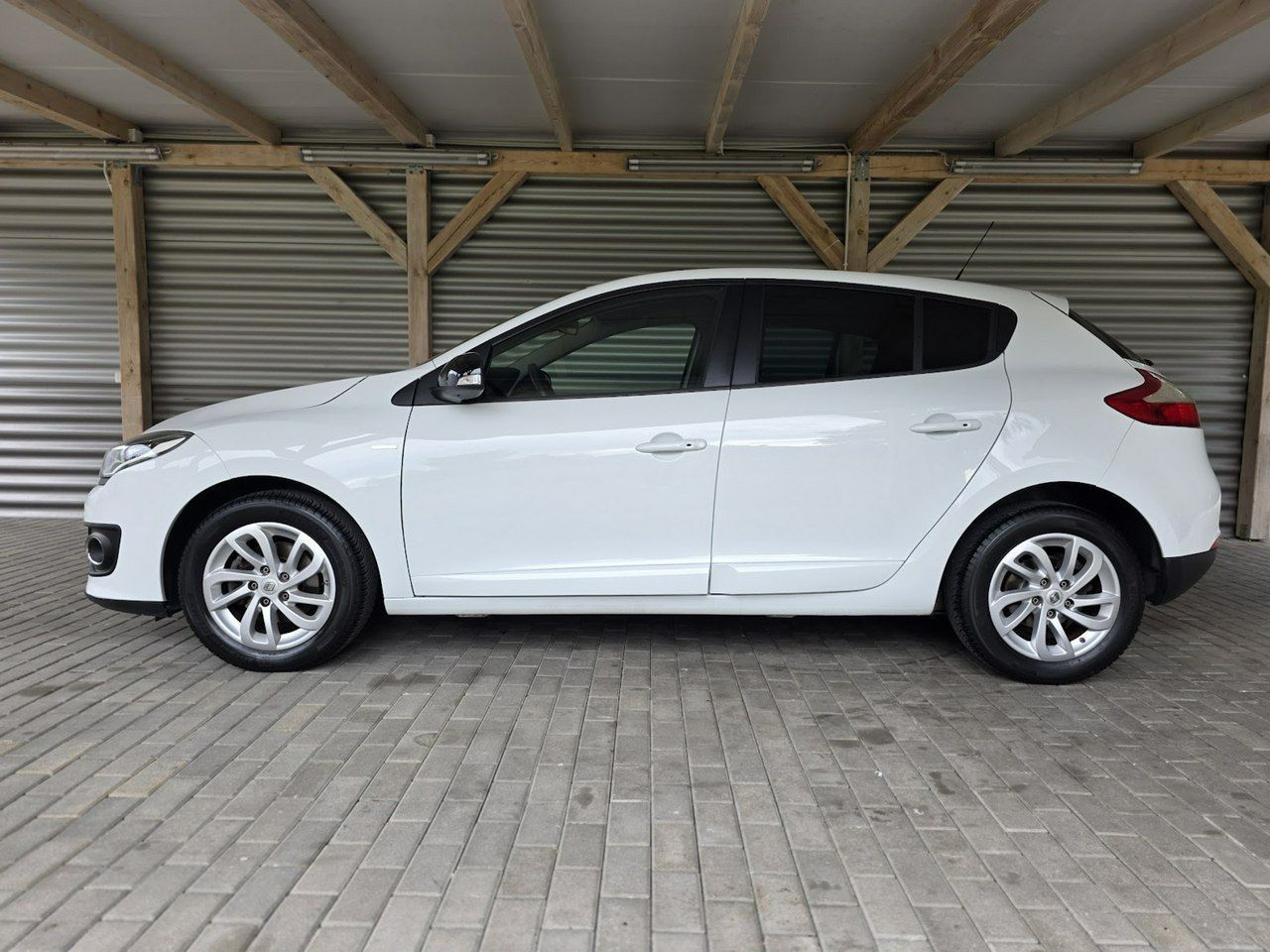 Renault Megane 1.6 i 110 KM / Limited