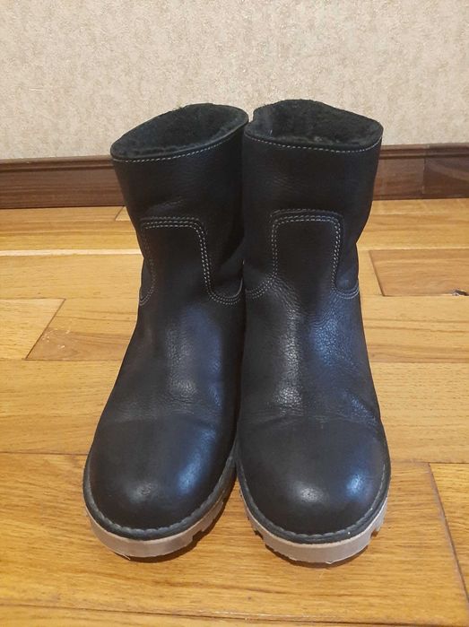 Женские ботинки угги ECCO из натурального нубука