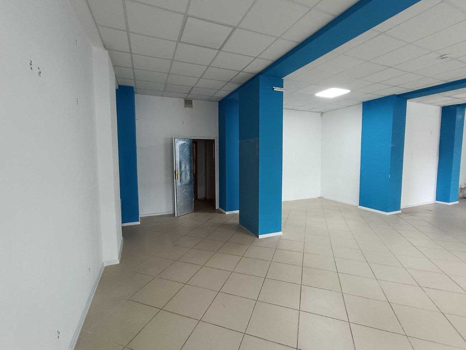 Продаж фасадного приміщення по вул. Антоновича