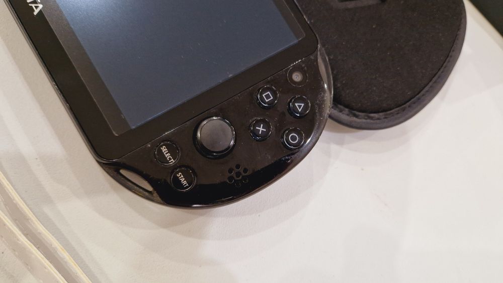 Sony Ps Vita Slim 64гиг с играми 65шт!