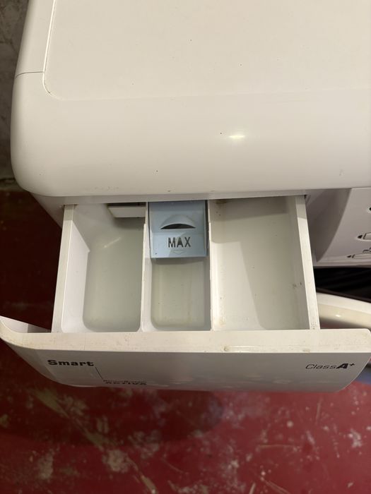 Продам стиральную машинку CANDY