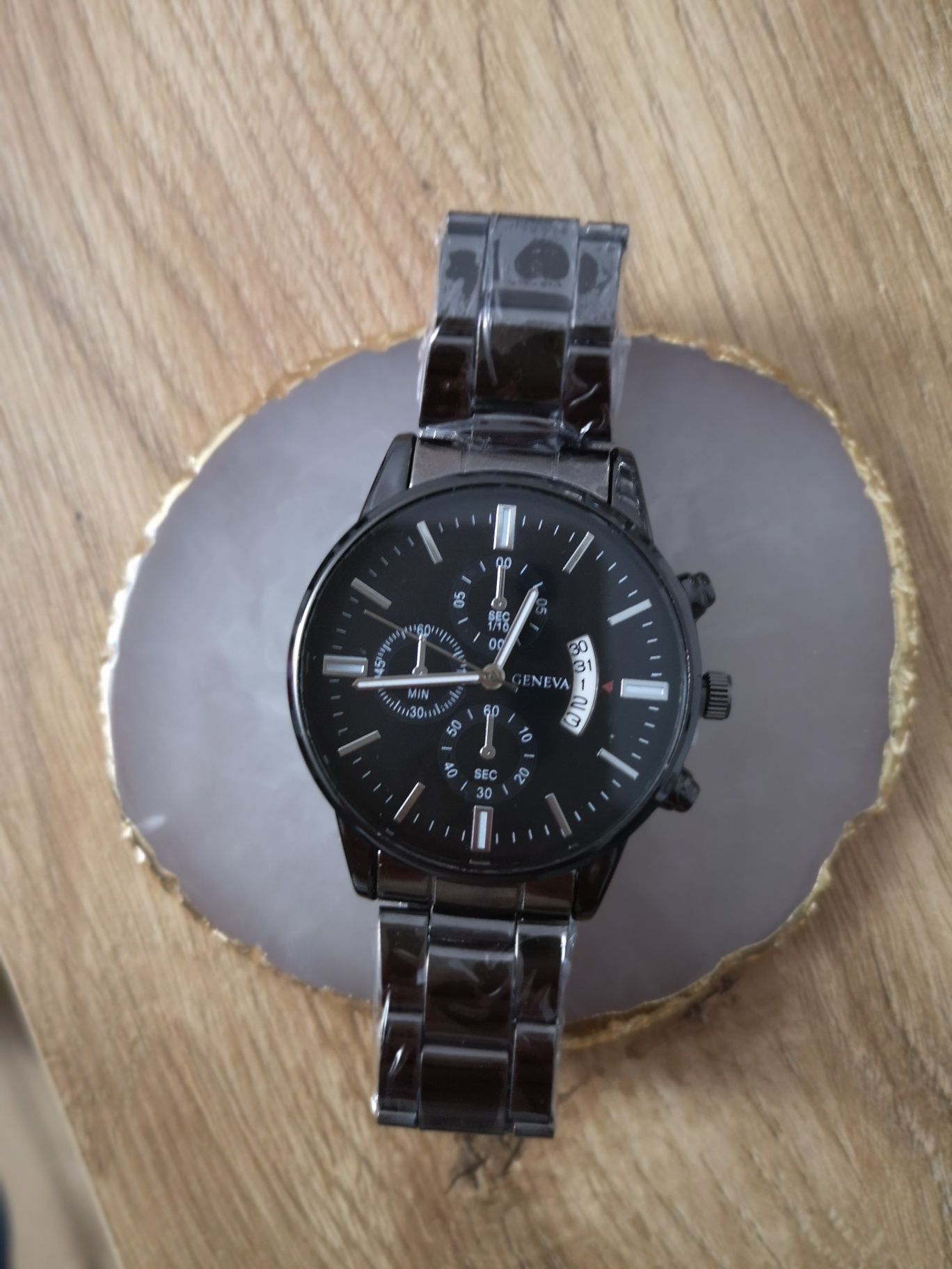 Nowy zegarek męski na czarnej bransolecie. Na prezent i nie tylko
