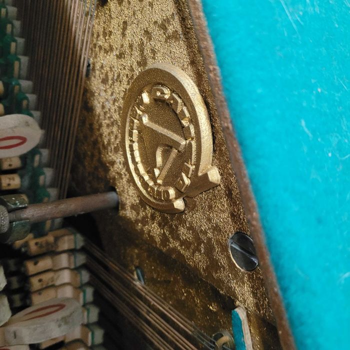 Pianino Calisia Mahoń używane