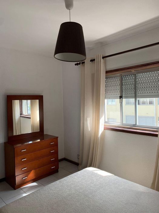 Arrendo t2 mobilado no cacem