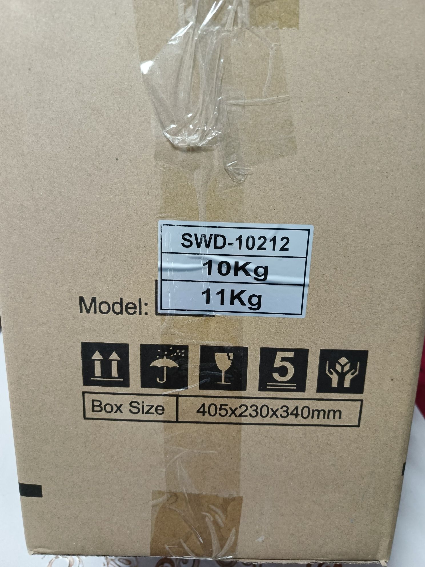 Продам новий інвертор з зарядним пристроєм  SWD 10212 на 1 кВт .