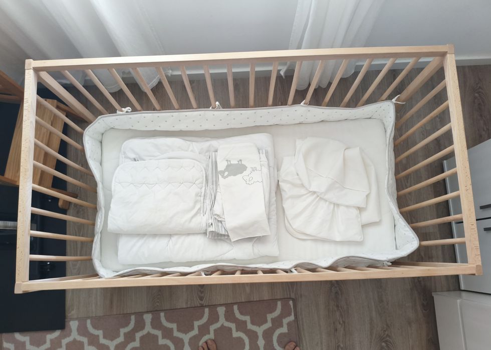 Berço IKEA completo