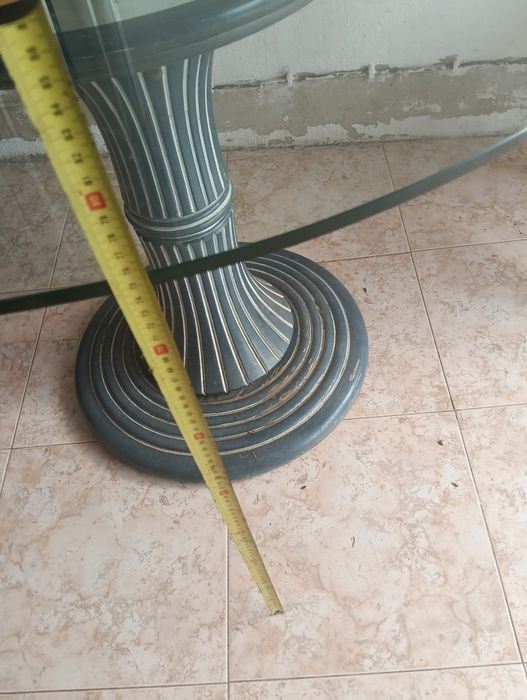 Mesa de vidro com 4 cadeiras