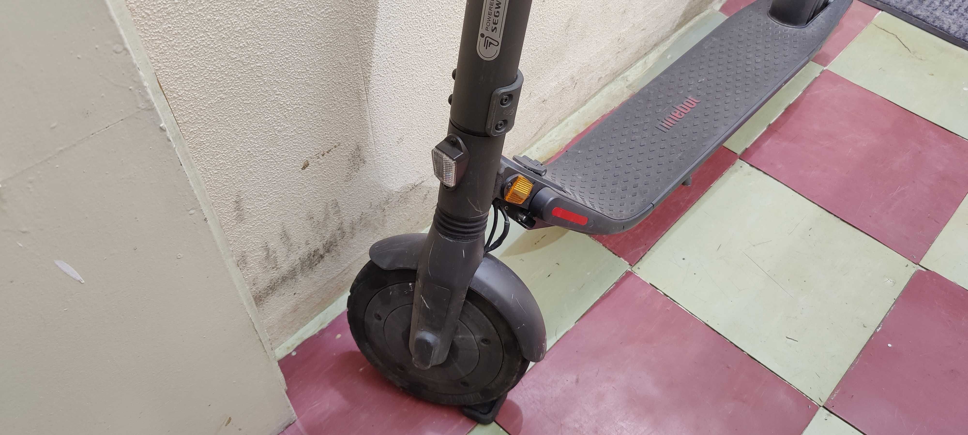 Электросамокат Segway Ninebot E25E