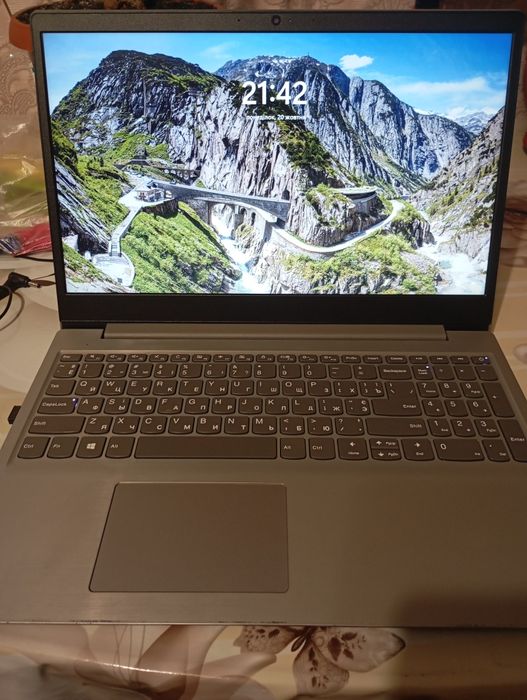 Продам ноутбук Lenovo