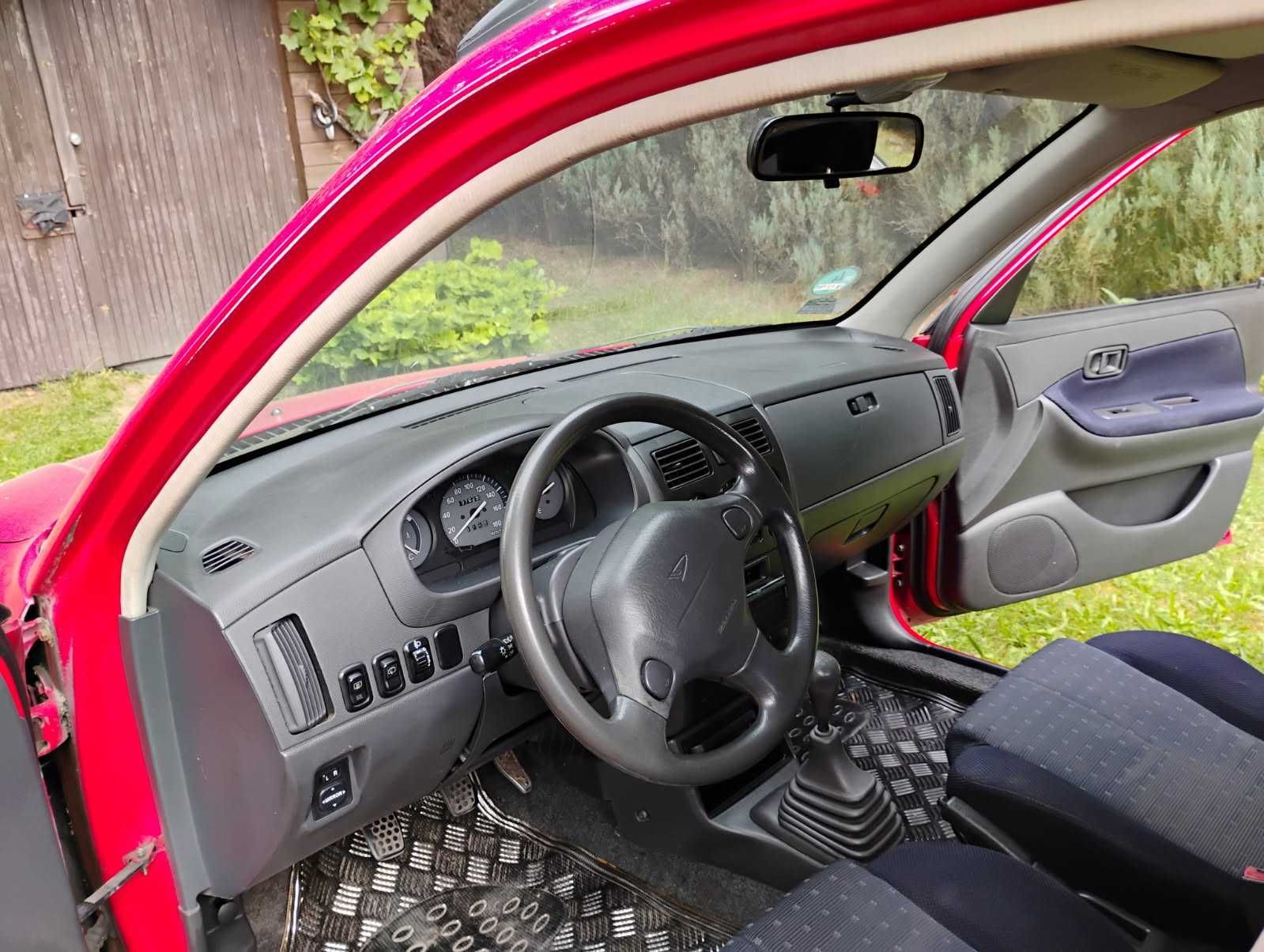 Daihatsu Sirion 2003 (989 cm3) - sprawny, ubezpieczony, z przeglądem.