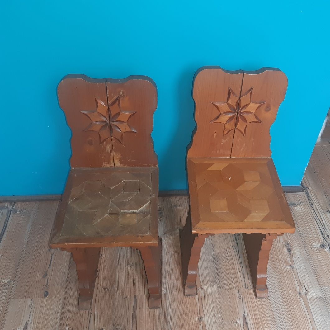 Stare ciekawe krzesla 2 sztuki