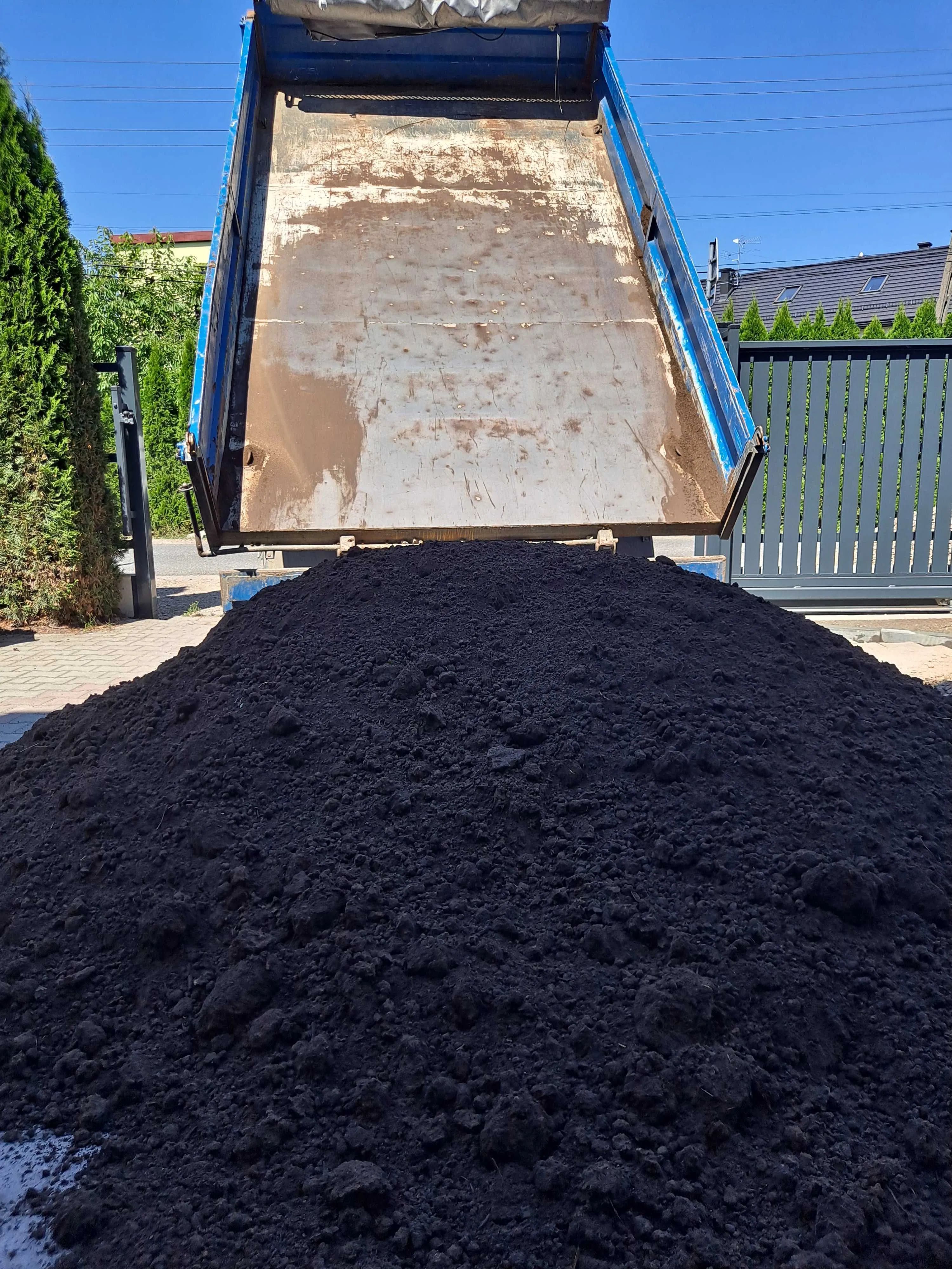 Ziemia pod Warzywa Grządki do Tunelu Czysta Czarnoziem Torf