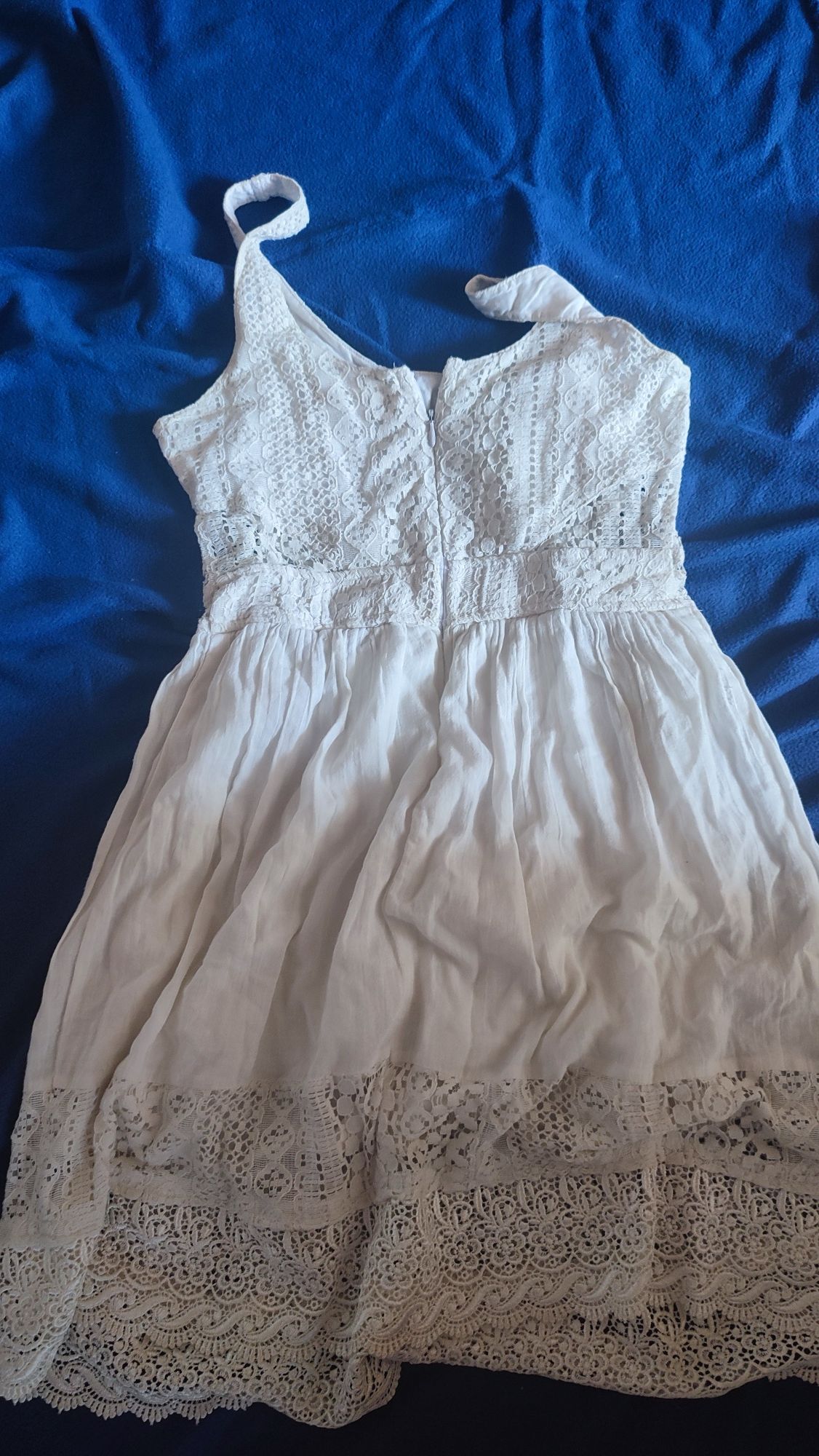 Платье на размер 44-46 молочного цвета