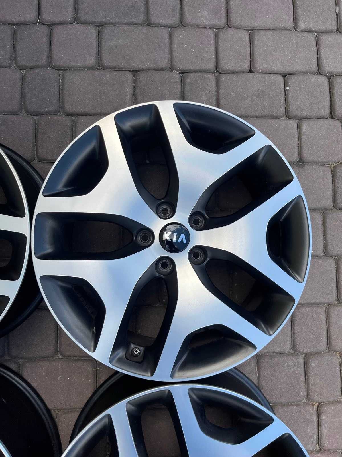Oryginalne alufelgi Kia 5x114,3 19 Czujniki Sorento Sportage GT Line
