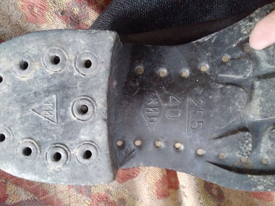 Продам военные сапоги ссср кирзовые,кожаные