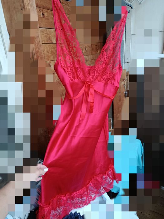 Жіноча нічна сорочка