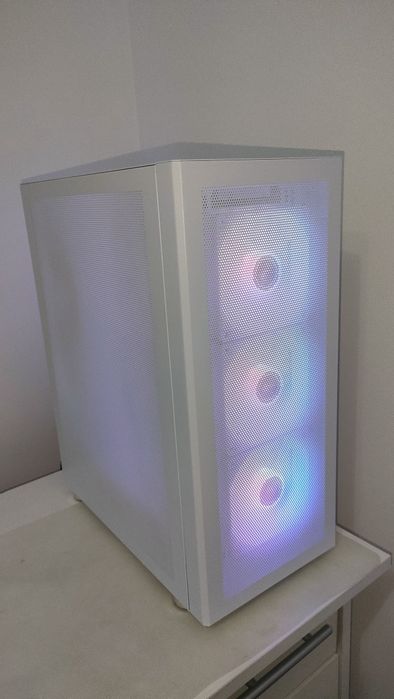 PC RGB gry R5 5600 AM4 6/12 DDR4 16GB RTX3060 12GB 700W 1TB W11