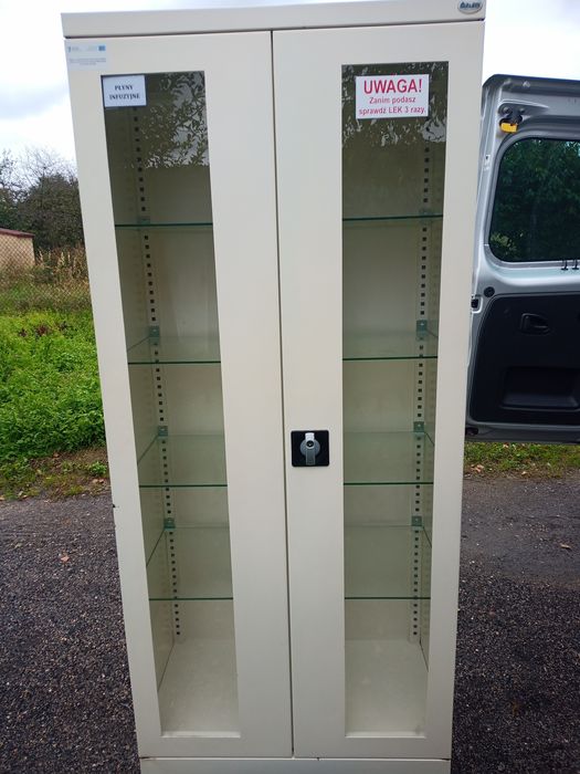 Szafka szafa medyczna  lekarska zamienię na starego typu