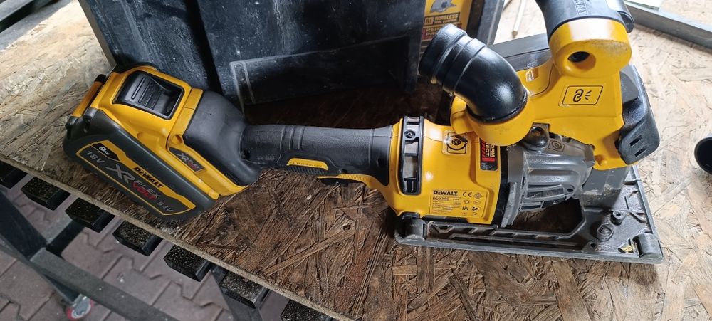Bruzdownica DeWalt