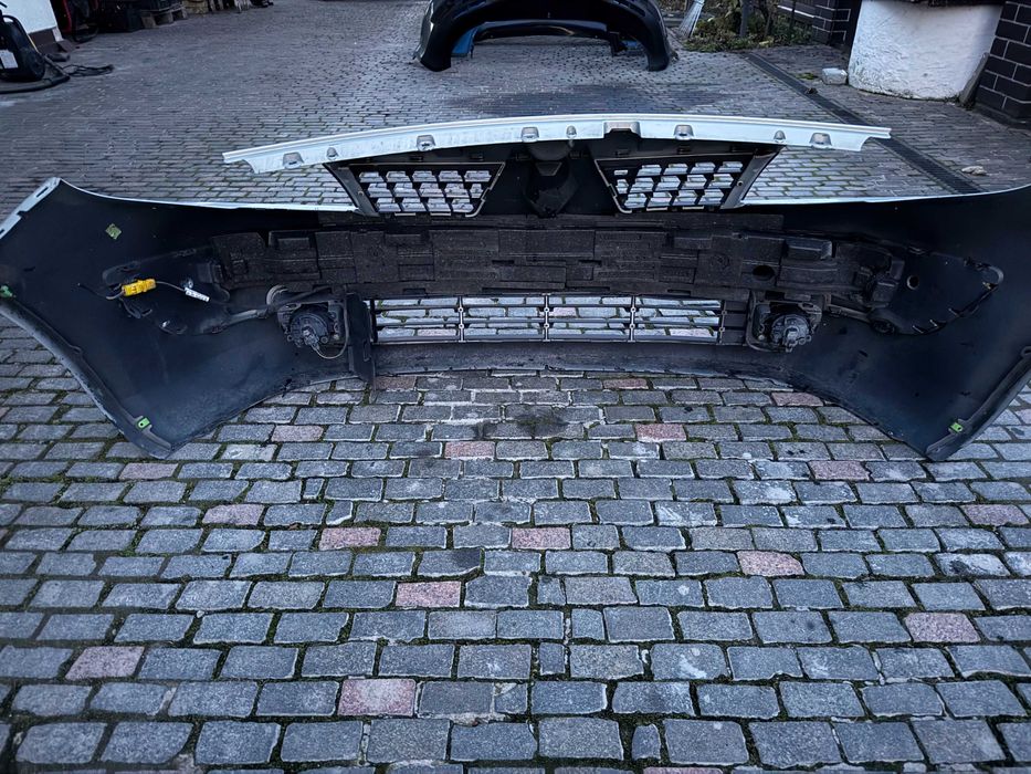 Бампер передній 8200139528 Renault Scenic 2 2003-2006pp №3