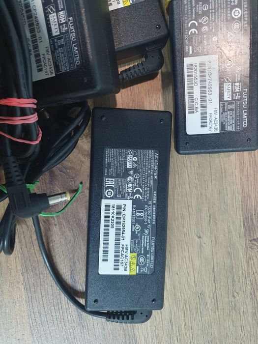 Зарядка зарядное блок питания живлення Asus Fujitsu 90w оригінал