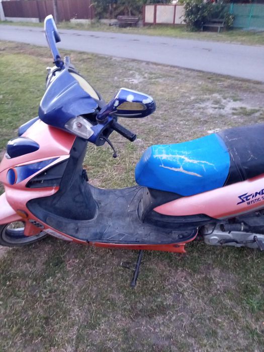 Продам скутер 8000 тис