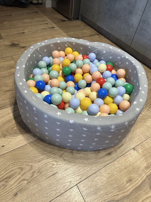 Basen  z kulkami