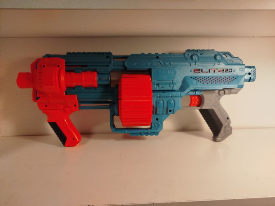 Zabawkowy pistolet NERF