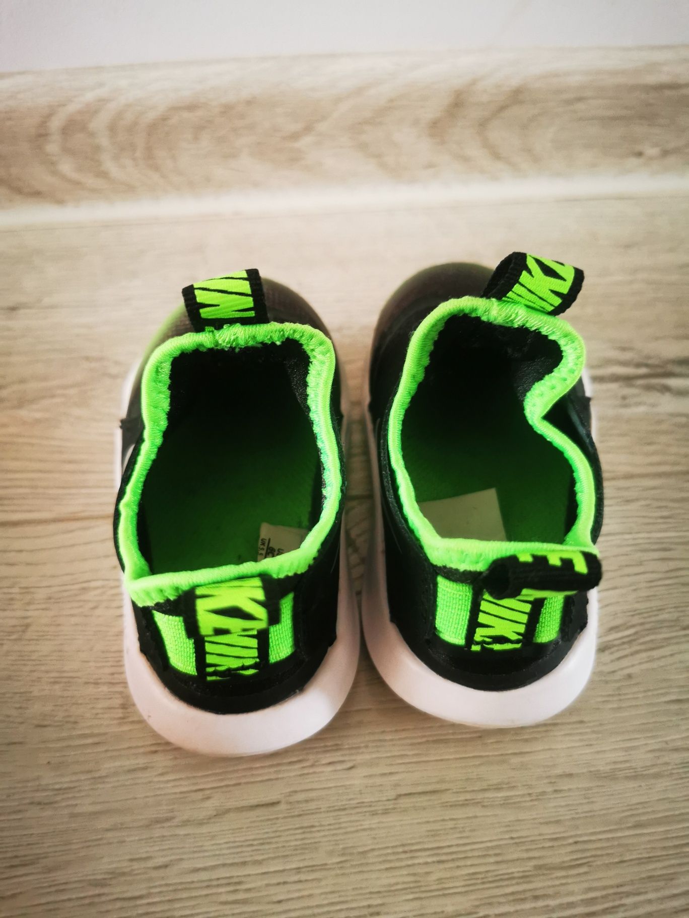 Buty dziecięce Nike Flex Runner rozmiar 22