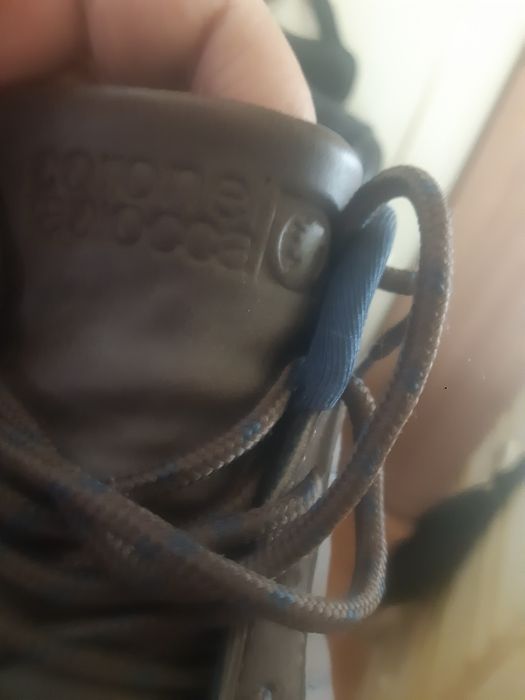 Sapatilhas N.41 em pele genuína . Coronel Tapioca