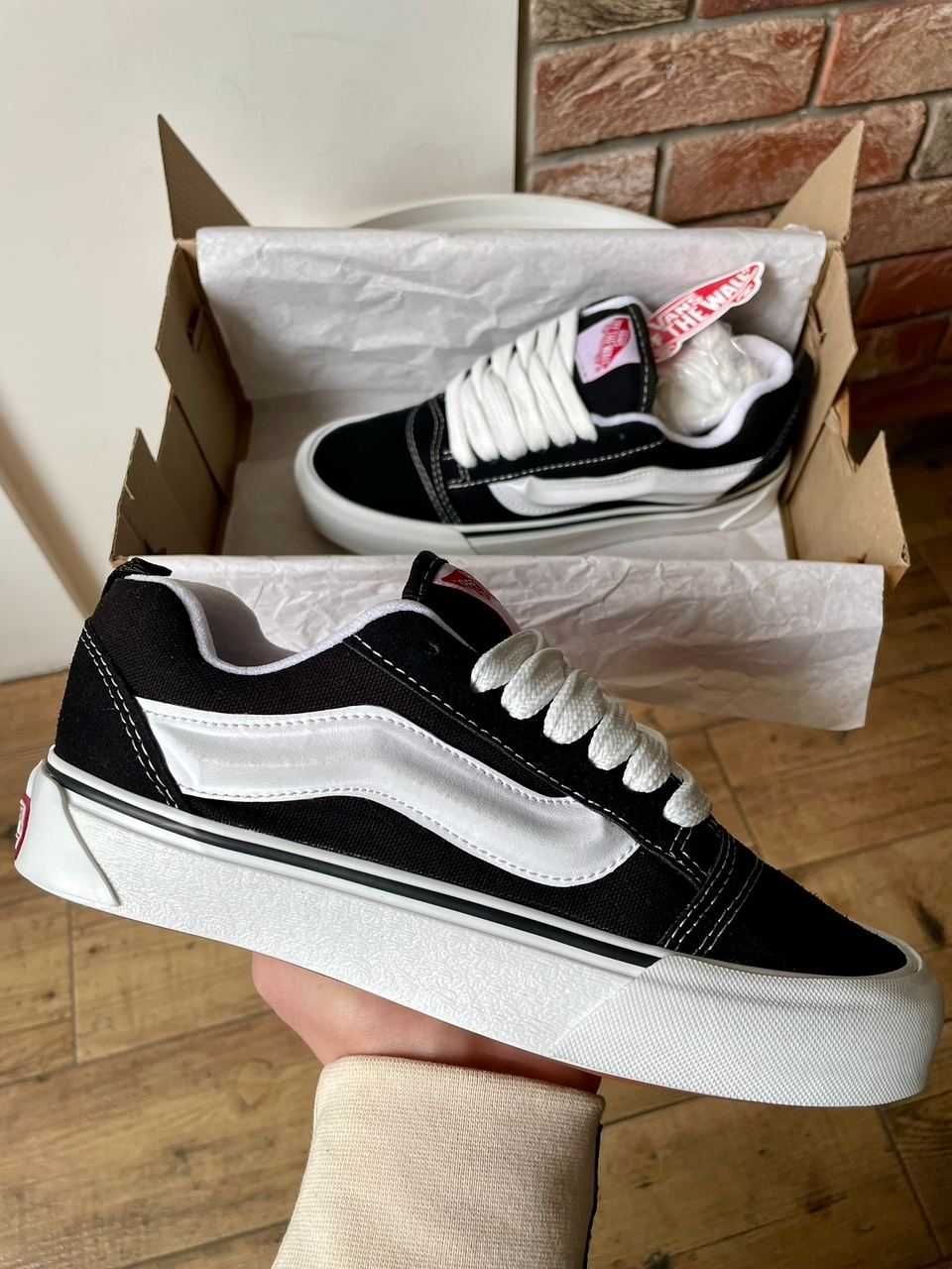 кеди Жіночі Vans KNU Skool Black White