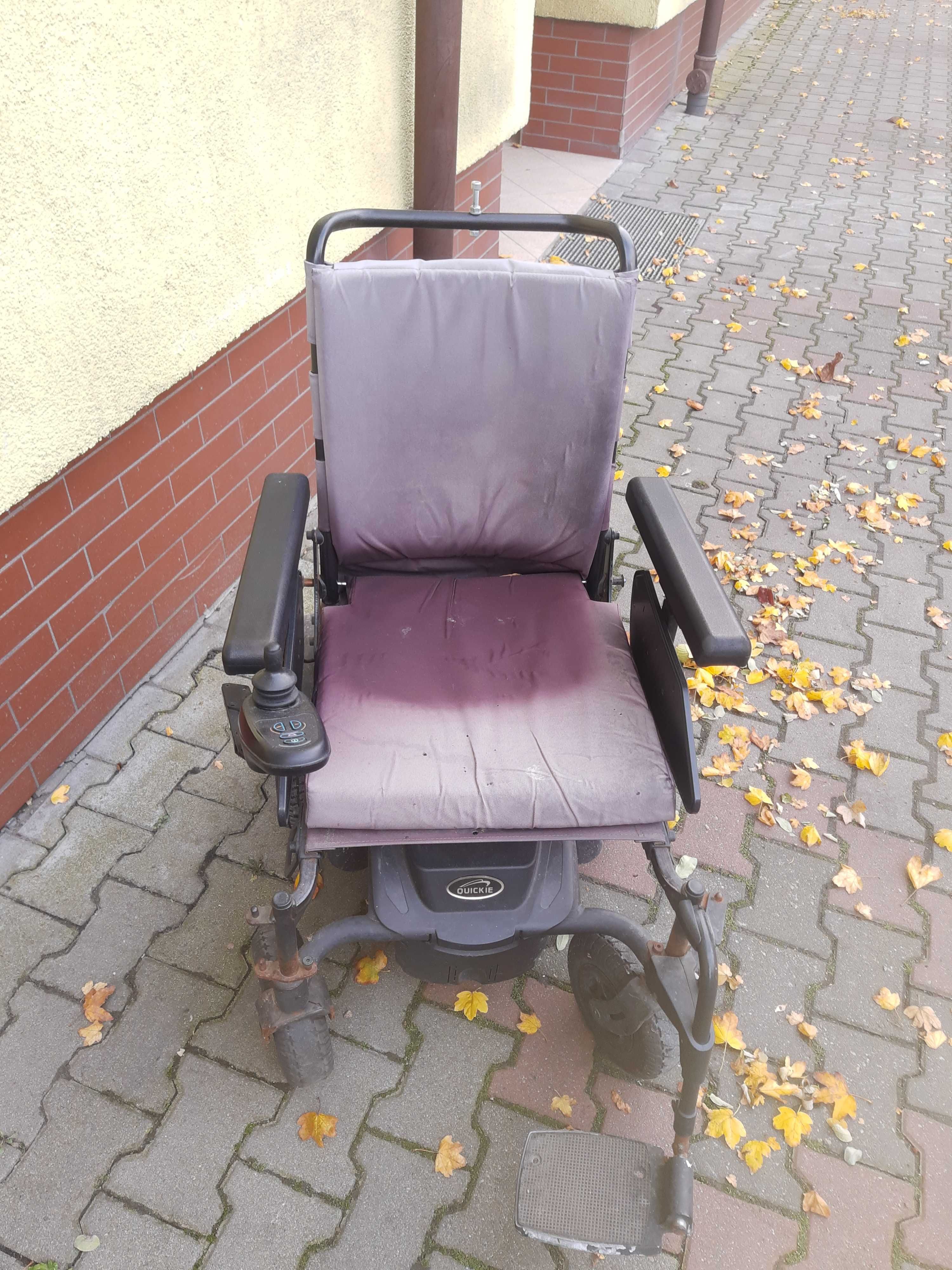 Wózek elektryczny dla osoby niepełnosprawnej