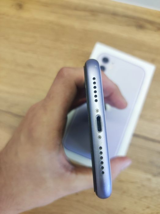 iPhone 11 64gb 70% baterii STAN IDEALNY