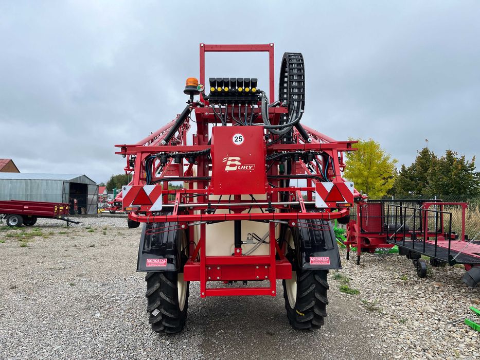 Opryskiwacz polowy ciągany Bury Pelikan 2300 belka 21 m 4HP