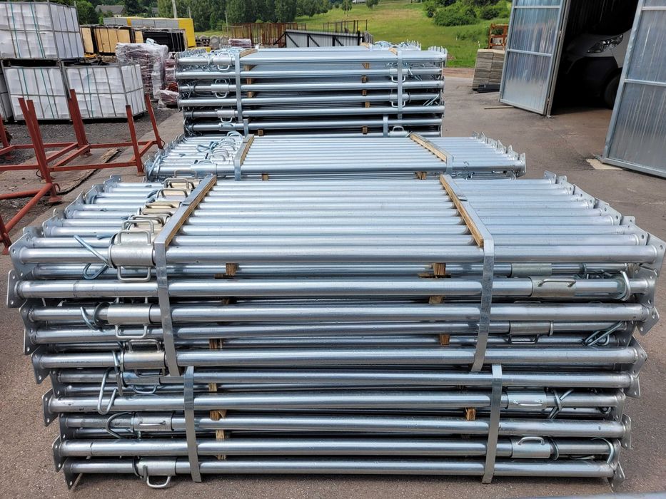 Trójnogi Stemple Budowlane Sklejka Płyta Szalunkowa Dźwigar