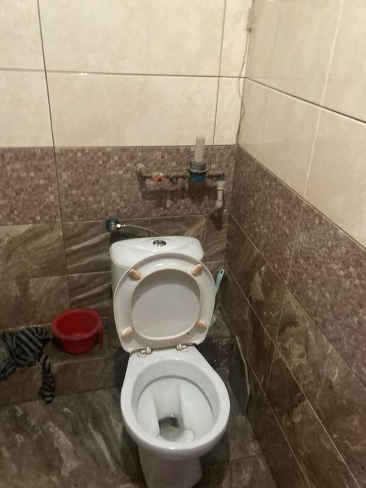 Продам кімнату в чотирьох кімнатній квартирі