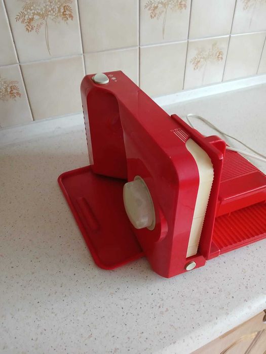 Krajalnica elektryczna