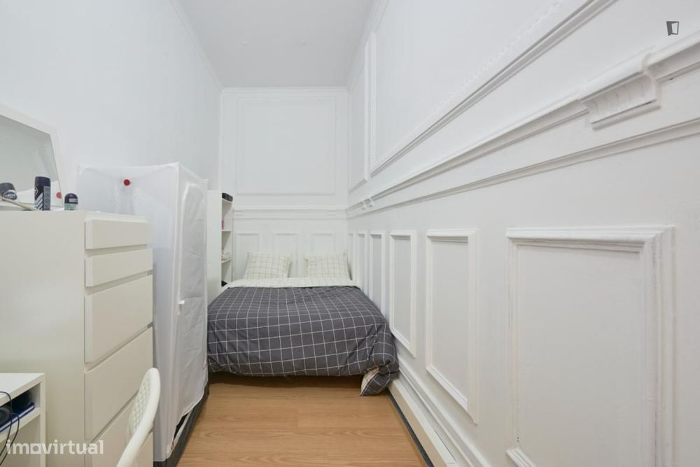 Quarto - localizado em Entrecampos Lisbon