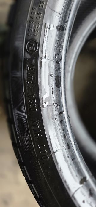 Продам пару зимової резини R19 Continental