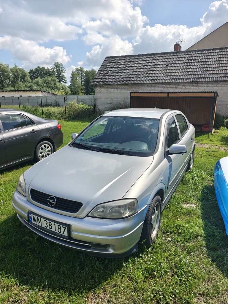 Auto na lata od kobiety...