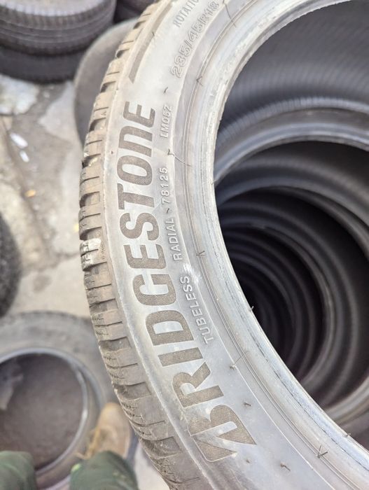 235/45R18 Bridgestone Blizzak