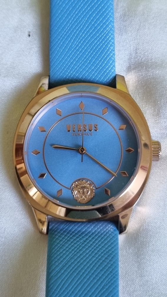 Niebieski zegarek Versus Versace