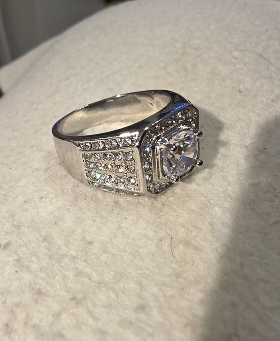 Sygnet metalowy męski z cyrkoniami