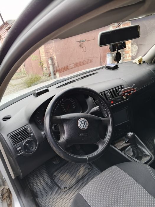Volkswagen Golf 4