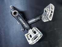 Korba RaceFace Evolve DH Forged + platformy