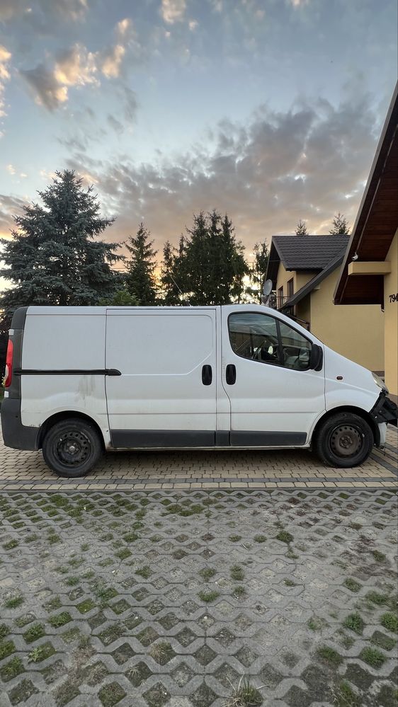 Opel Vivaro 2008r