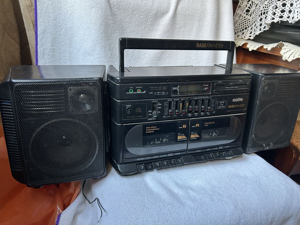 Magnetofon SANYO BASSEXPANDER kaseciak sprawny okazja