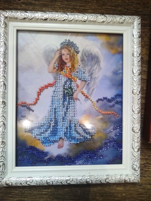 Продам вишиту картину Янголятко (Ангел)