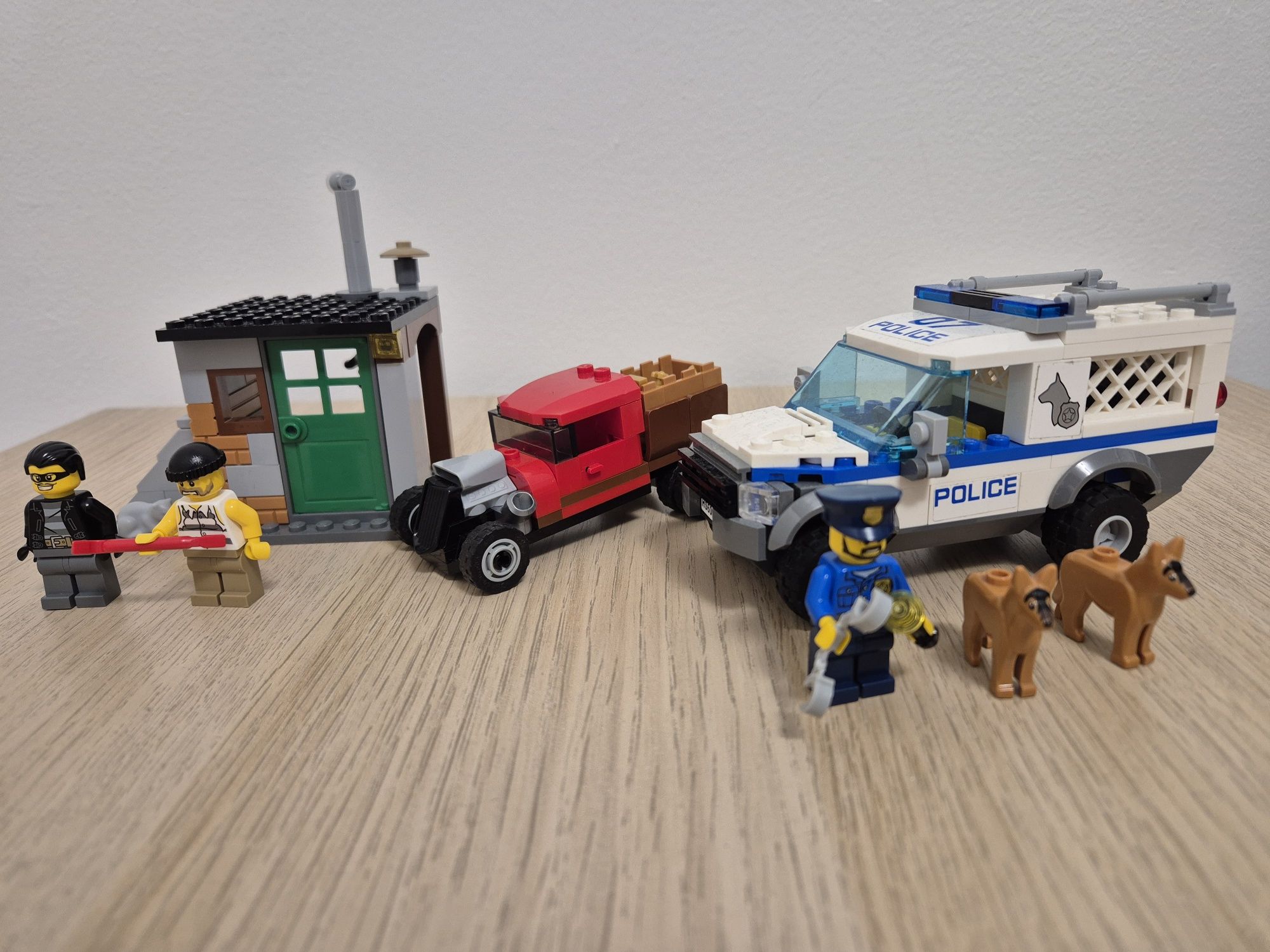 Lego City 60048, 60142 policja