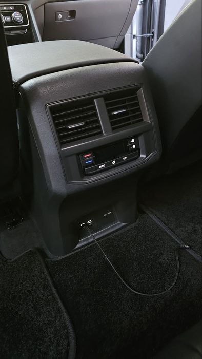 Продам авто VW Atlas 22